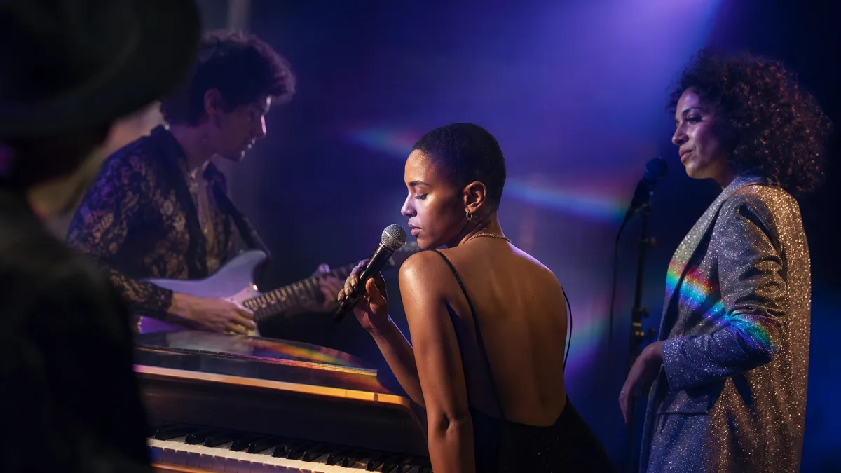 Musiciens LGBT célèbres : confiance, scène et rencontres bienveillantes